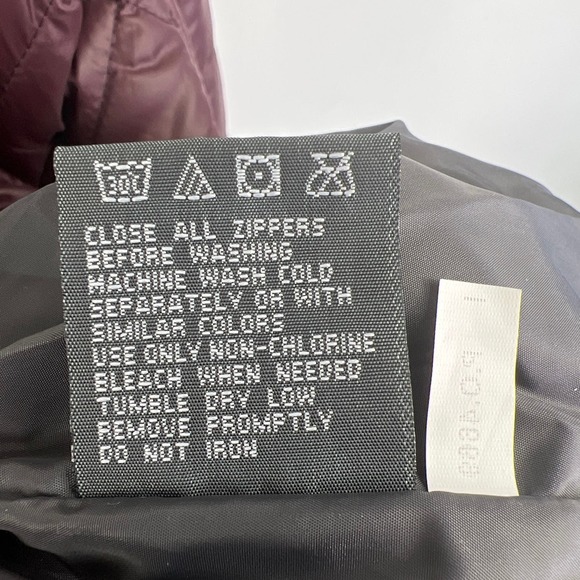 New Balance Quilted Jacket - Picture 9 of 11